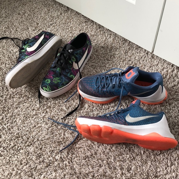 Nike Shoes - Picture 1 of 4